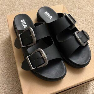 MIA  Alttar Slide Sandals Size 6